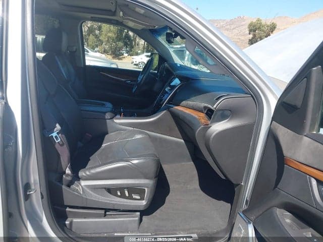 2017 CADILLAC ESCALADE ESV LUXURY 5