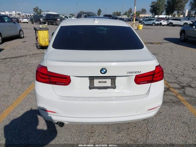 2017 BMW 320I 18