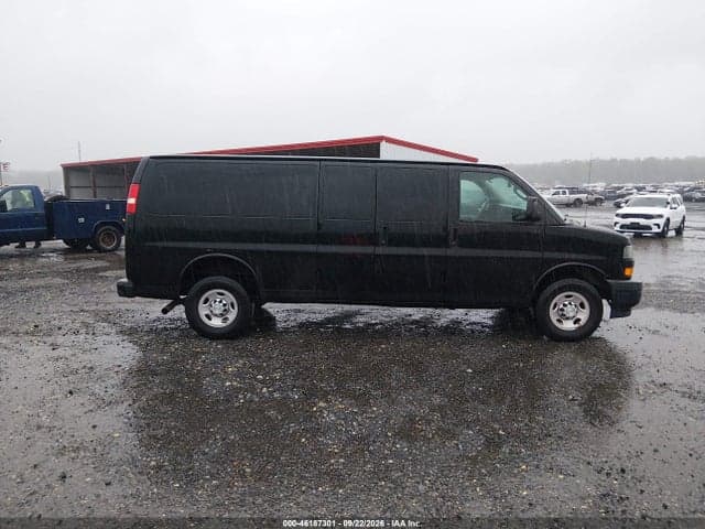 2018 CHEVROLET EXPRESS 3500 WORK VAN 18