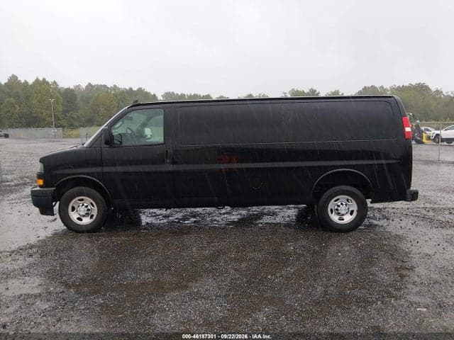 2018 CHEVROLET EXPRESS 3500 WORK VAN 19