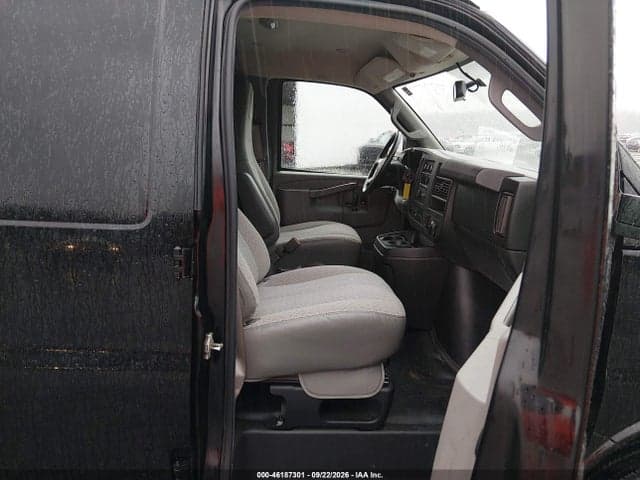 2018 CHEVROLET EXPRESS 3500 WORK VAN 5