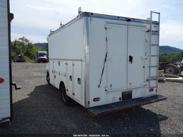 2018 GMC SAVANA CUTAWAY WORK VAN 3