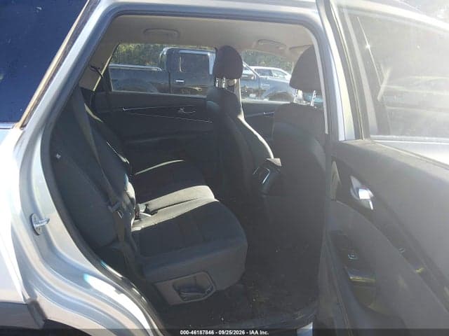 2018 KIA SORENTO 2.4L LX 8
