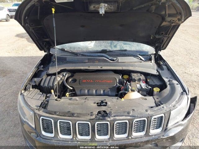 2018 JEEP BR??JULA LATITUDE FWD 10