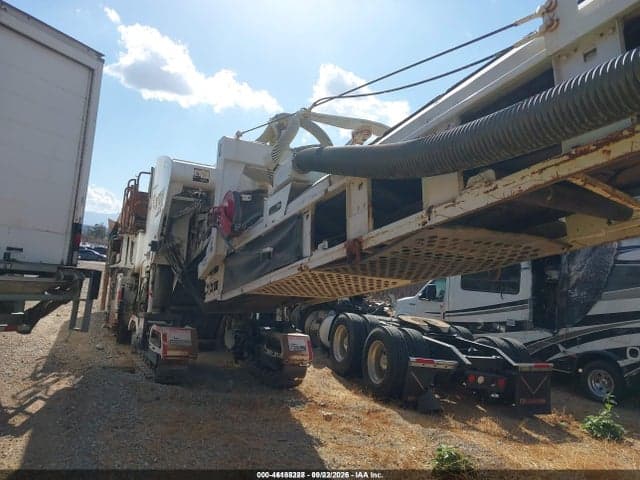 2019 ROADTEC MILLING MACHINE 1