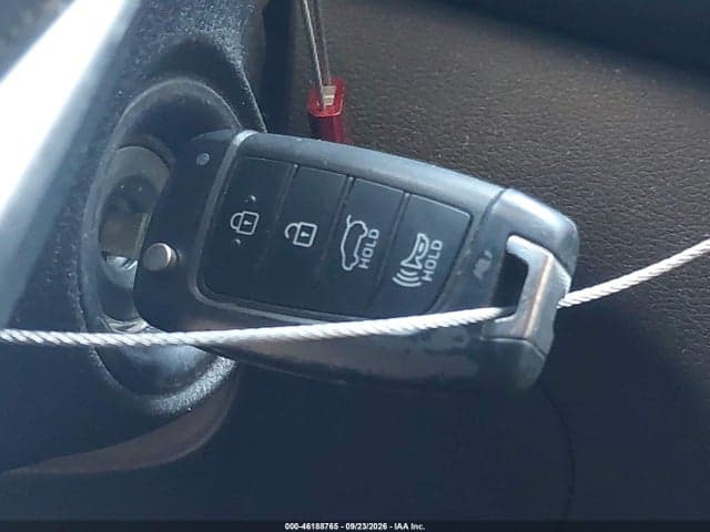 2019 HYUNDAI SANTA FE SE 11