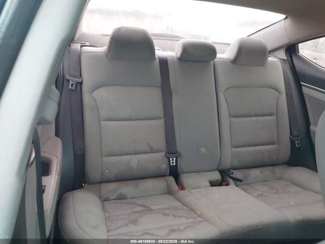 2017 HYUNDAI ELANTRA SE 8