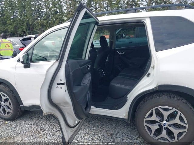 2022 SUBARU FORESTER PREMIUM 8