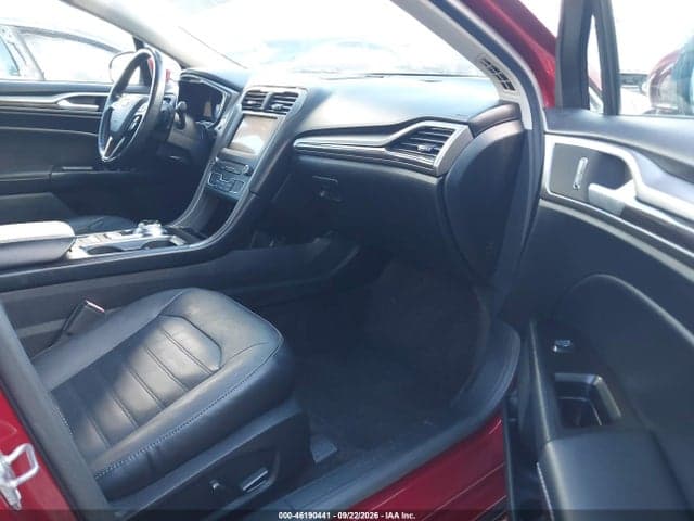 2017 FORD FUSION SE 18