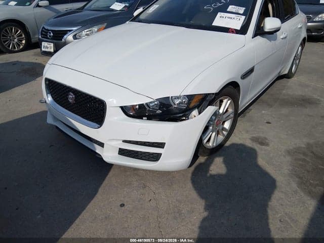 2017 JAGUAR XE 20D PREMIUM 6