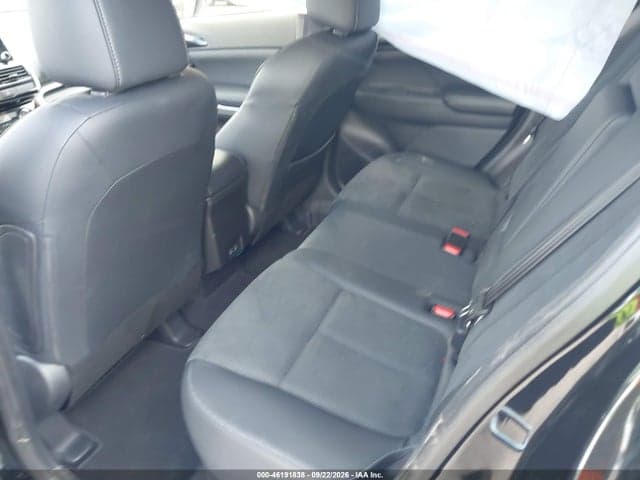 2026 MITSUBISHI ECLIPSE CROSS 8