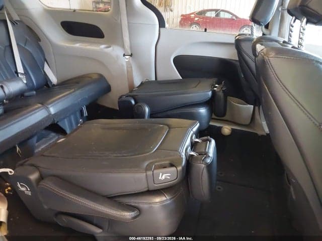 2017 CHRYSLER PACIFICA TOURING-L PLUS 8