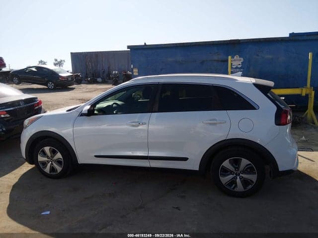 2019 KIA NIRO LX 14