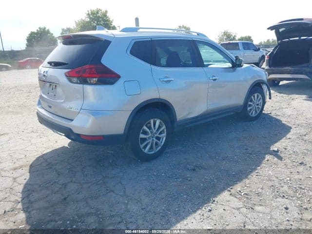 2018 NISSAN ROGUE SV 4