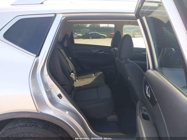 2018 NISSAN ROGUE SV 8