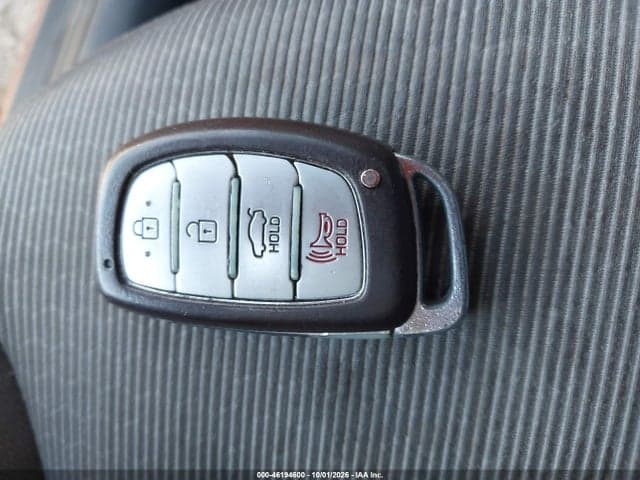 2017 HYUNDAI ELANTRA SE 11