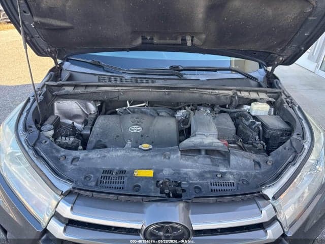2017 TOYOTA HIGHLANDER XLE 10