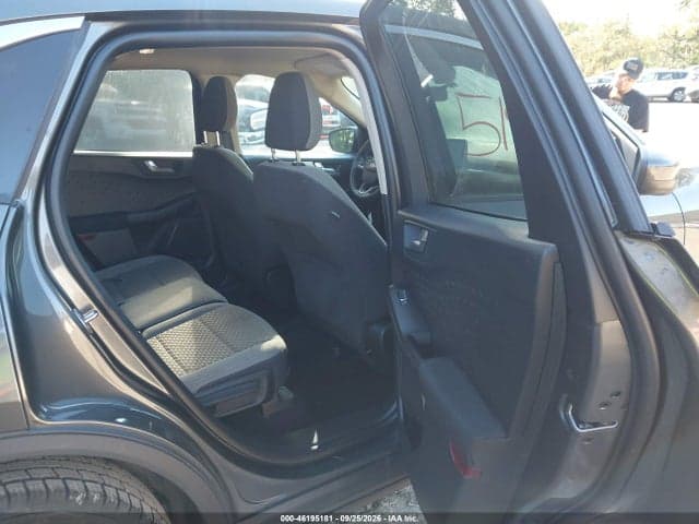 2020 FORD ESCAPE SE 8