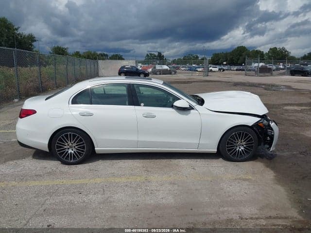 2025 MERCEDES-BENZ C 300 13