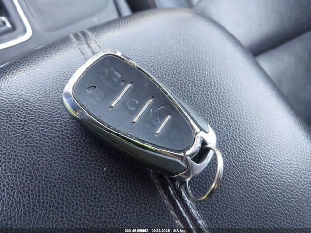 2019 CHEVROLET EQUINOX PREMIER 11