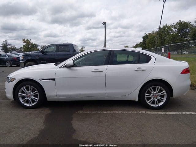 2018 JAGUAR XE 20D PREMIUM 14