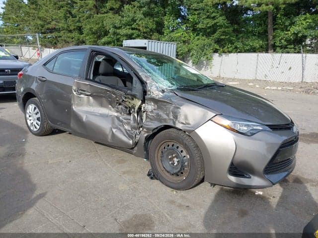 2018 TOYOTA COROLLA LE 1