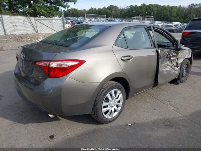 2018 TOYOTA COROLLA LE 4