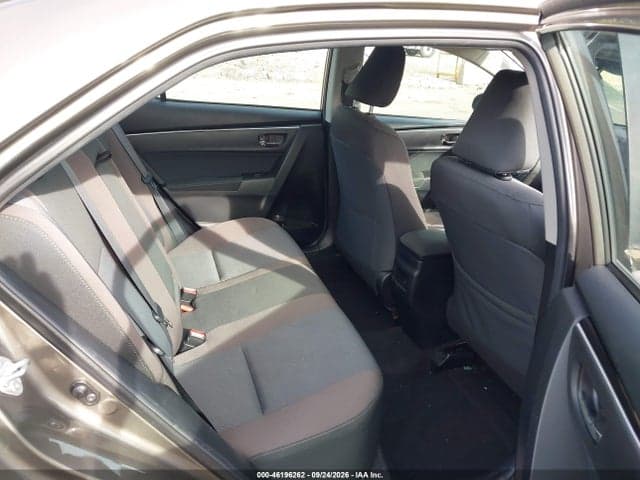 2018 TOYOTA COROLLA LE 8