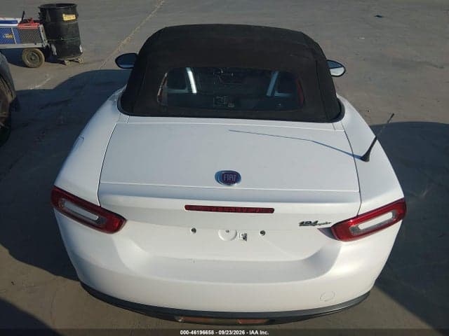 2017 FIAT 124 SPIDER LUSSO 16