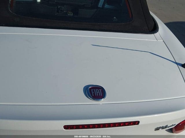 2017 FIAT 124 SPIDER LUSSO 18