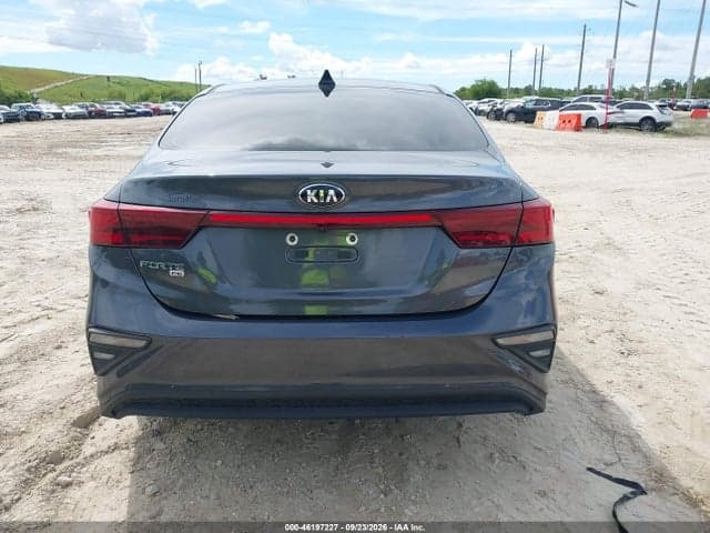 2021 KIA FORTE FE 16