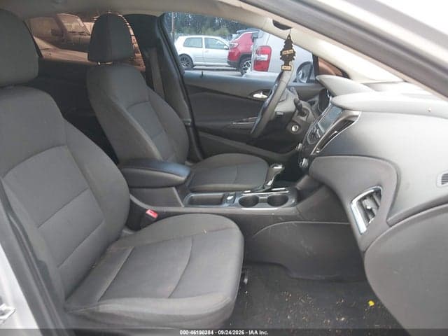 2018 CHEVROLET CRUZE LT AUTO 5