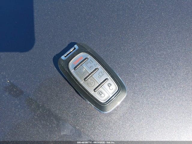 2022 CHRYSLER VOYAGER LX 11