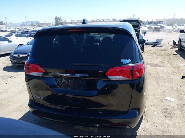 2022 CHRYSLER VOYAGER LX 16