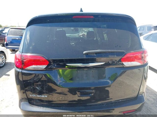 2023 CHRYSLER VOYAGER LX 17