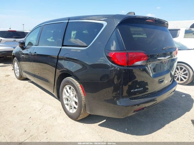 2023 CHRYSLER VOYAGER LX 3