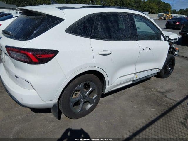 2023 FORD ESCAPE ST-LINE 4