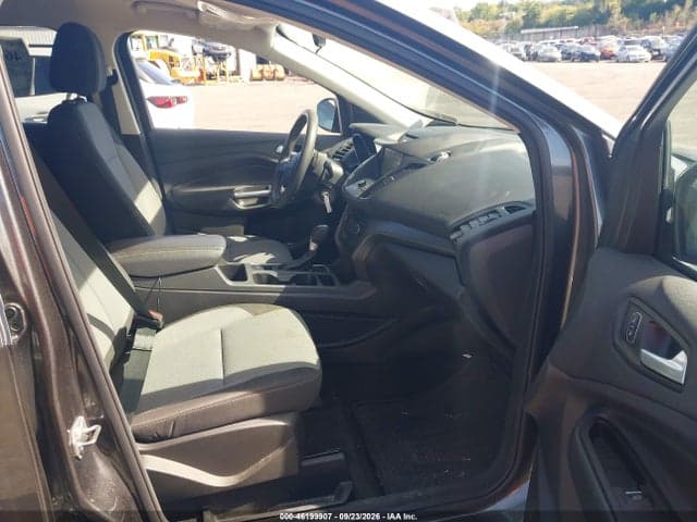 2017 FORD ESCAPE SE 5