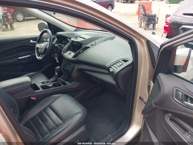 2017 FORD ESCAPE SE 5