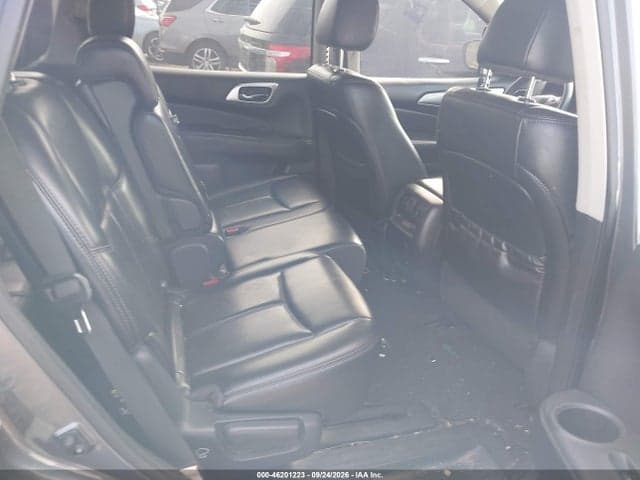 2017 NISSAN PATHFINDER SL 8