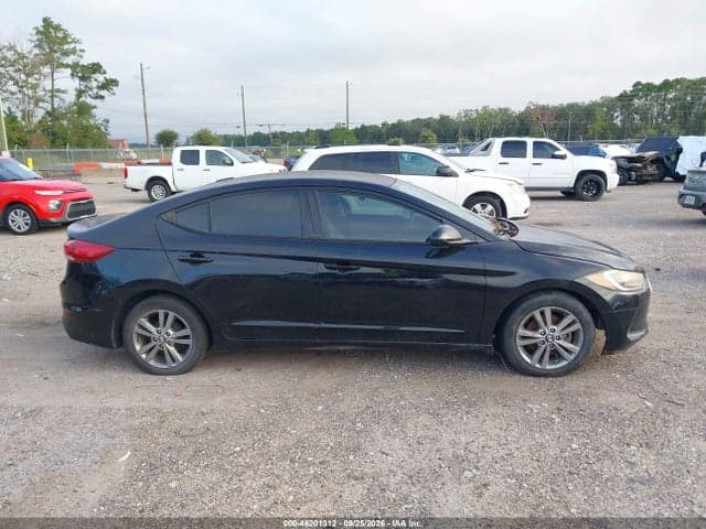 2017 HYUNDAI ELANTRA SE 13