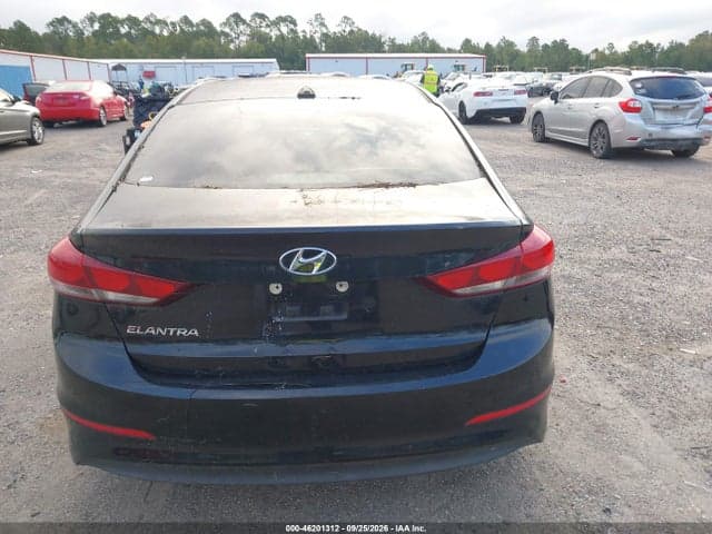 2017 HYUNDAI ELANTRA SE 16
