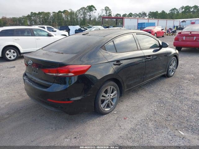 2017 HYUNDAI ELANTRA SE 4