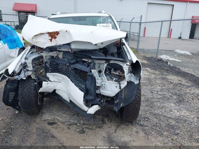 2018 TOYOTA 4RUNNER SR5 12