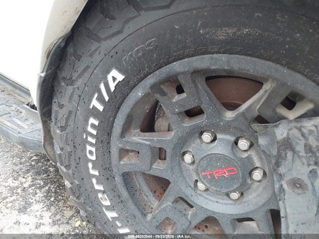 2018 TOYOTA 4RUNNER SR5 18