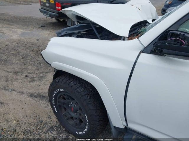 2018 TOYOTA 4RUNNER SR5 21