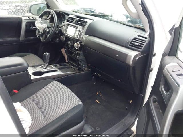 2018 TOYOTA 4RUNNER SR5 5
