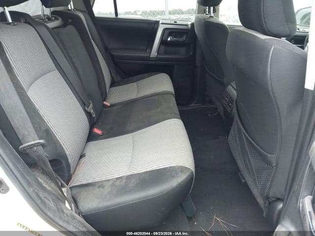 2018 TOYOTA 4RUNNER SR5 8