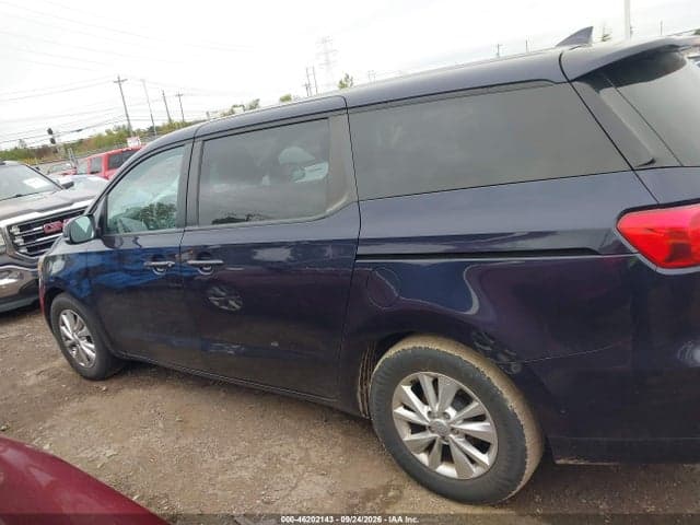 2018 KIA SEDONA LX 14