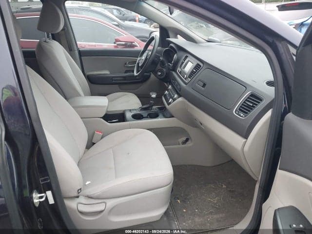 2018 KIA SEDONA LX 5